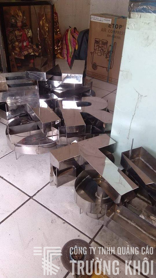 39860158_318523758718816_2672826485525446656_n