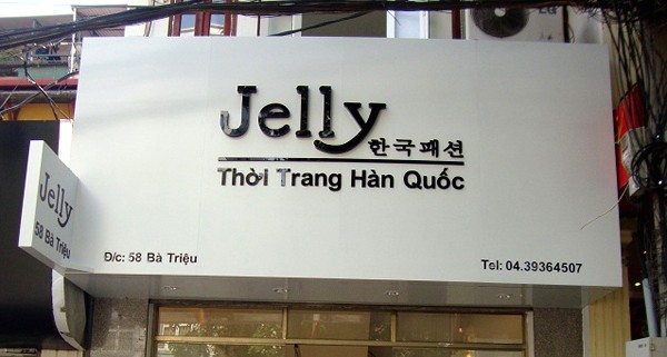  bảng hiệu mica chữ nổi