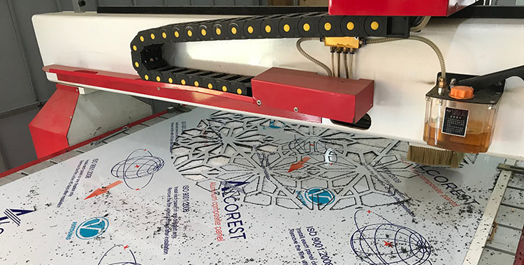 Cắt foam Cắt Alu giá rẻ